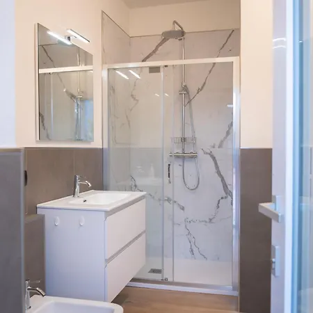 בית הארחה Foresteria Dambro -2 Min Walk To Bernina Express 3*