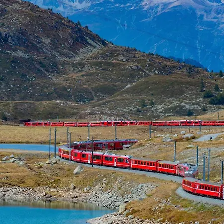 Foresteria Dambro -2 Min Walk To Bernina Express בית הארחה